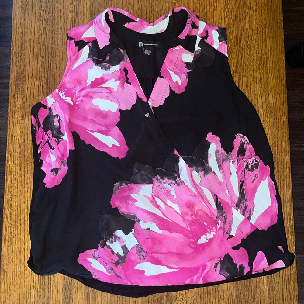 INC International Concepts Large Tank Top Floral